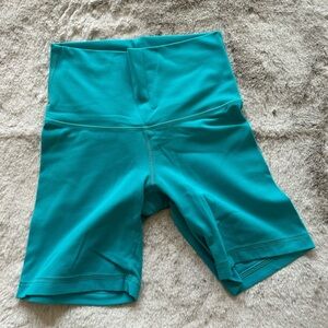 aritzia tna butter 6” biker shorts size xs